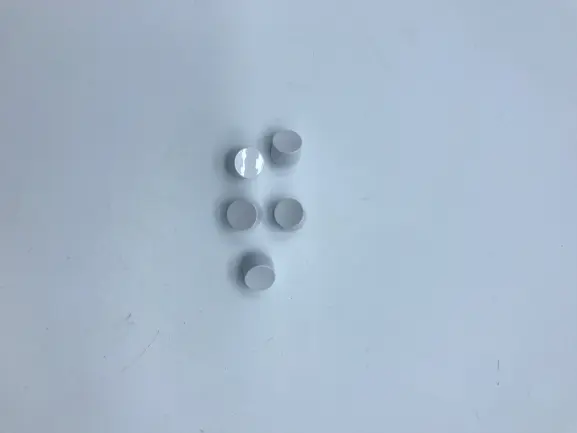 LAMB BUTTON DECOR