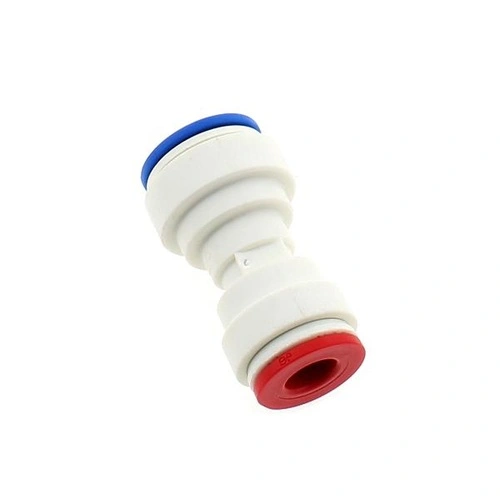 Clutch water pipe door