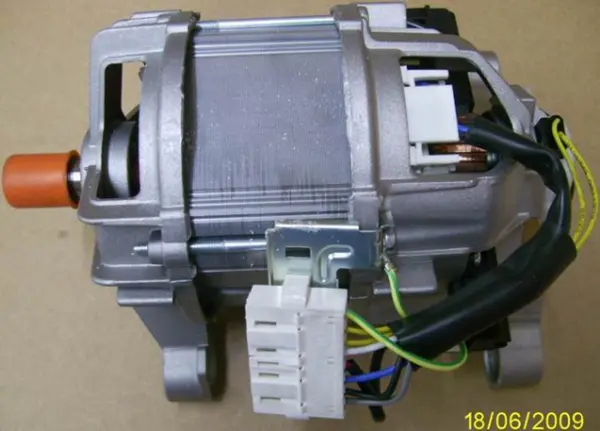 MOTOR